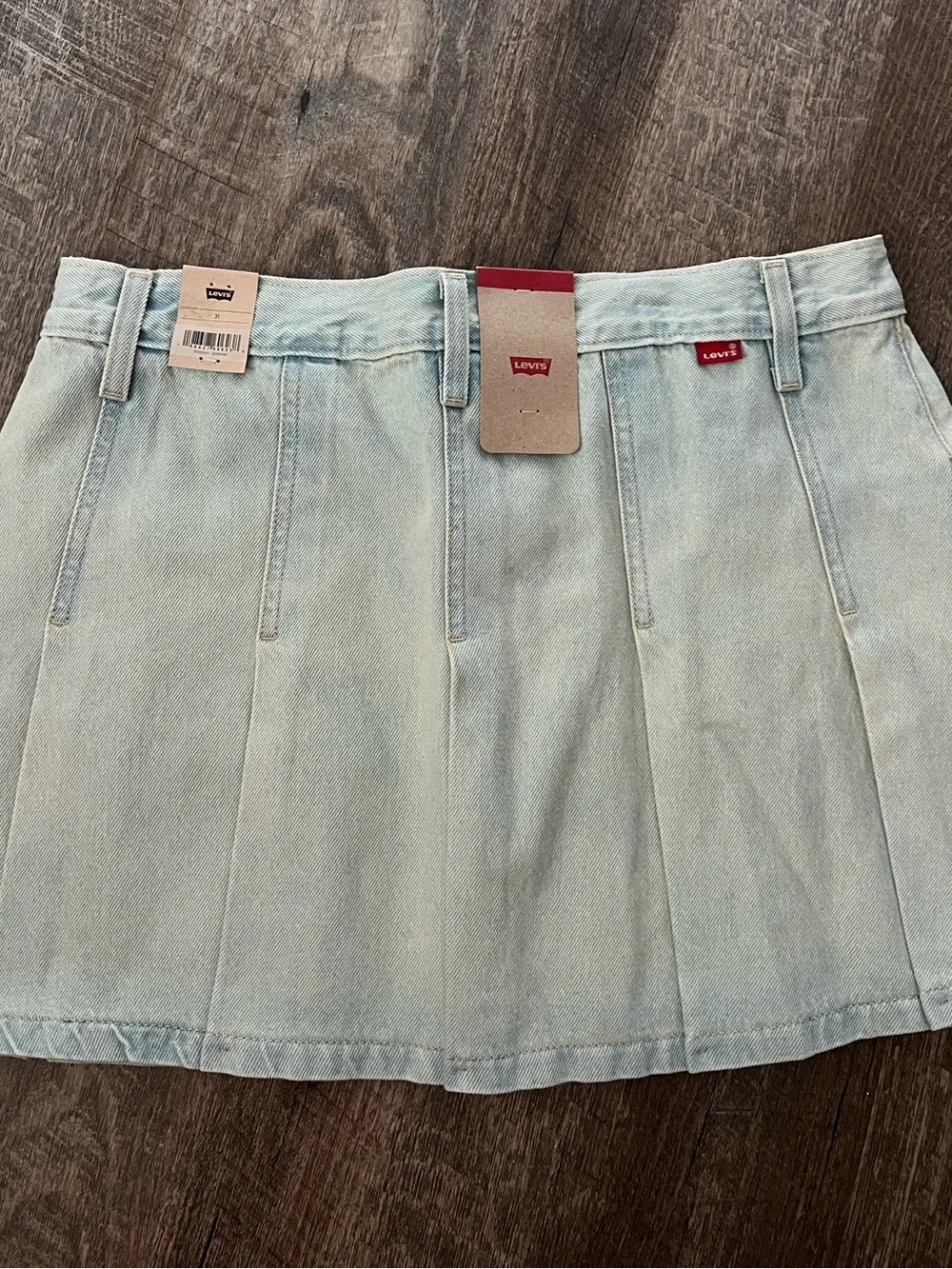 Levi's Mid-Rise Pleated Denim Mini  Skirt- Size 31